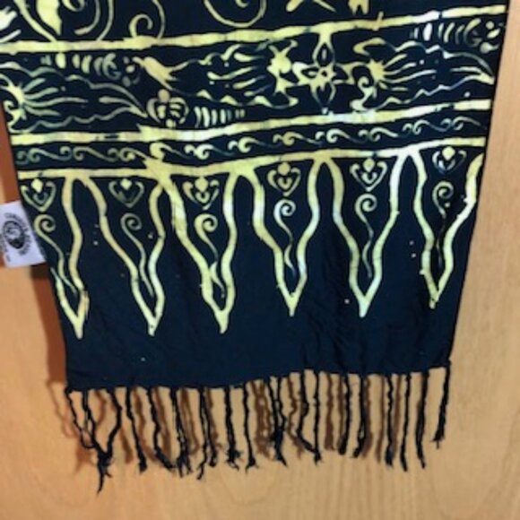 3/$15 Curious Designs Santa Fe Indonesian Batik Hand Made Oblong Rayon Scarf - Picture 2 of 6